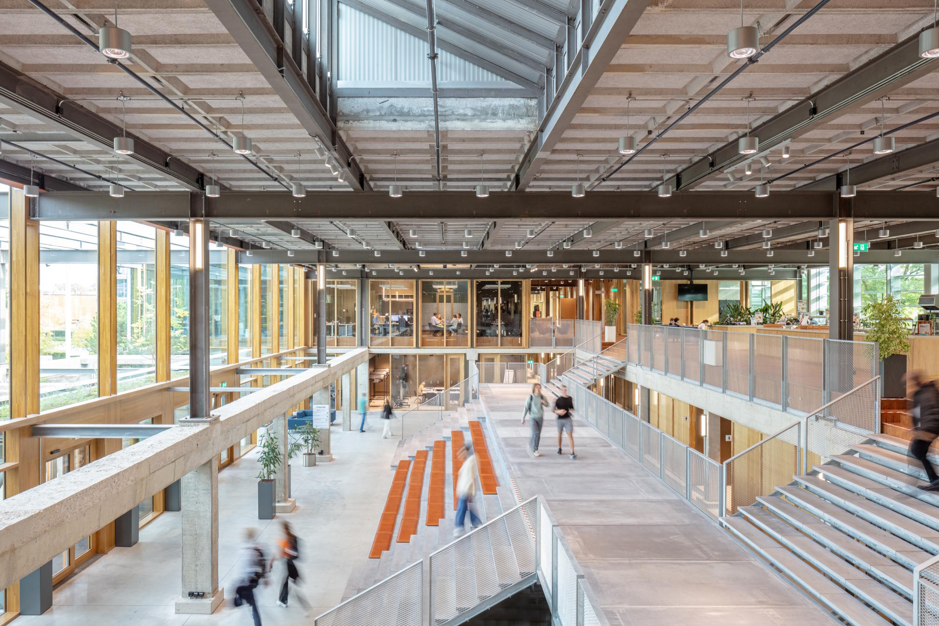 ENSCHEDE LANGEZIJDS 10 4R8A3218 entree faculteit ITC Universiteit Twente